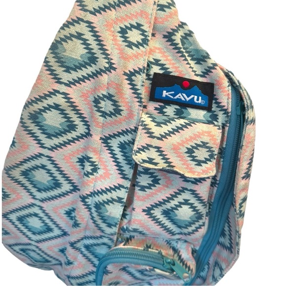 Kavu Crossbody Rope Sling Bag - Aztec Print - Picture 2 of 4